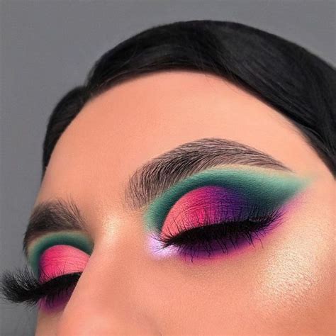 29 Colourful Makeup Looks The Easiest Way To Update Your Look Makeup Colorful Makeup