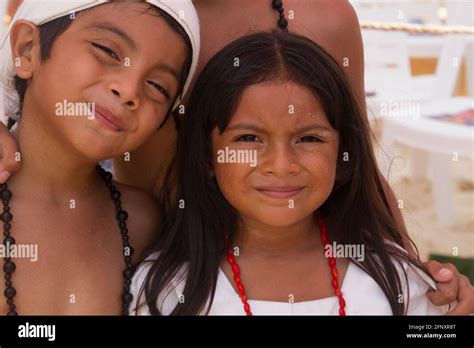 Mayan Children Hi Res Stock Photography And Images Alamy