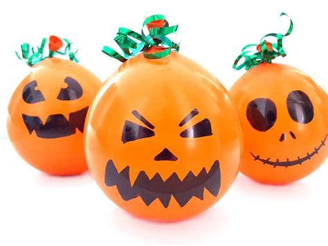 Tous Les Citrouilles Pour Mettre Les Bonbons D'halloween - Faire des citrouilles pinata d'Halloween - Wooloo | Pinata, Halloween