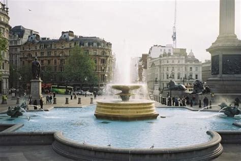 The Best Fountain Ever Created Lions And Quatrefoils In Trafalgar