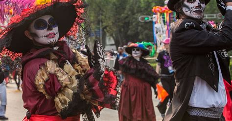 Detrás De Un Desfile Que Mostró Lo Mejor De México Tradiciones