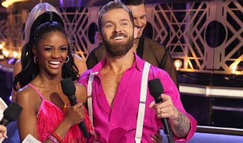 Dwts Fans React To Huge Unprecedented Twist And Claim Its To Save