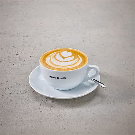 Lieve mensen, we leven helaas nog steeds in een tijd waarin voormalige uitgaansgebieden er uitzien als openluchtmusea, en dichte kroegen hooguit nog bedevaartsoorden zijn voor nostalgische bartypen. Bartyp III - Chicco di caffè