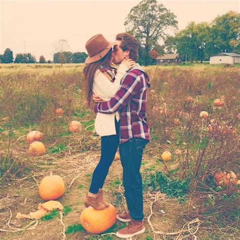 12 Fun Fall Activities Engagement Photos Fall Fall Photoshoot Fall Couple Pictures