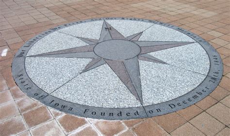 Souvenir Chronicles Des Moines Iowa State Capitol Building Grounds