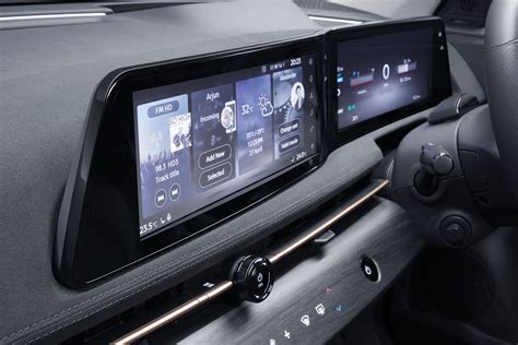 New Nissan Ariya Electric Crossover Packs Wireless Carplay On A 123