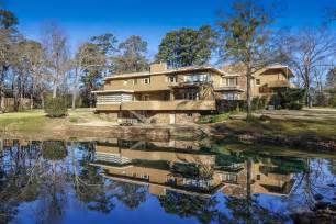 Realestate.com.au is australia's no.1 property site for real estate. 12 Big Houses For Sale Under $400K - Real Estate 101 ...