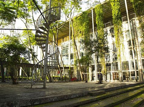 Since 2004, klpac has been playing the role of malaysia's premier performing arts center. The Kuala Lumpur Performing Arts Centre (klpac ...