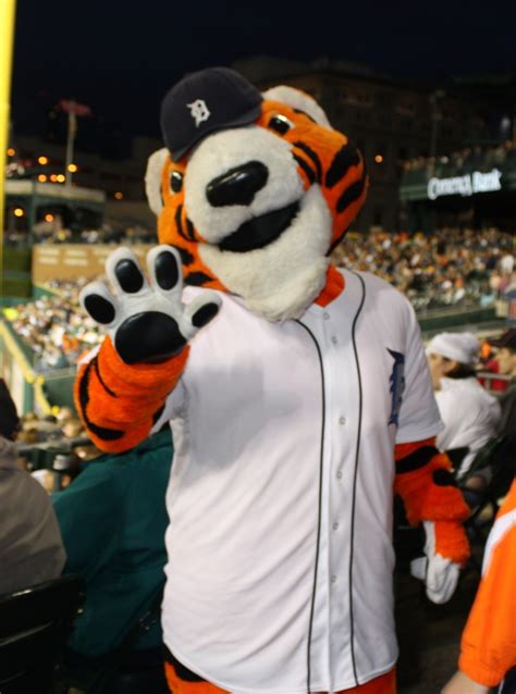paws detroit tigers sportsmascots wikia fandom