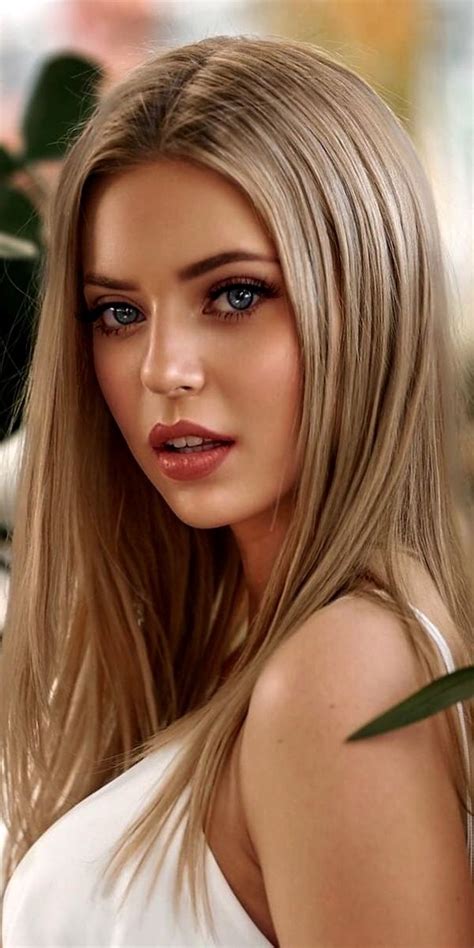 Pin By Tahri On Silouhette Galbes Et Courbes In 2020 Beautiful Girl Face Beautiful Blonde