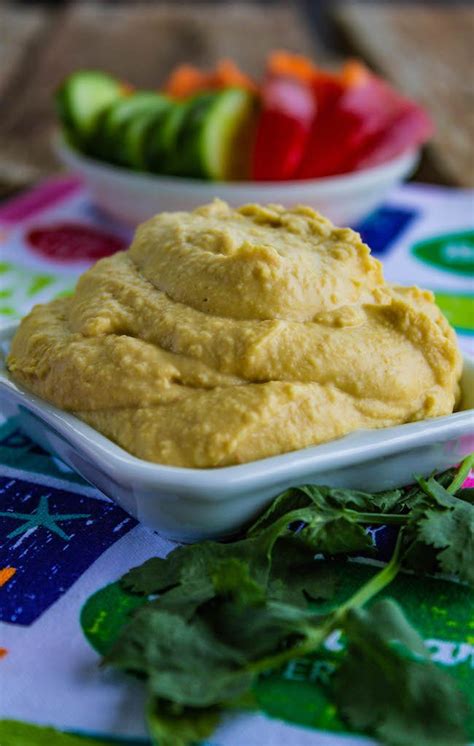Totally vegan, whole foods plant based, easy to make, healthy, smooth and creamy, ready in less than 5 minutes in your vitamix. Healthy Oil Free Hummus - Bad to the Bowl