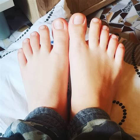Girls Feet On Twitter Cute Asian Girls Pretty Feet And Toes My XXX