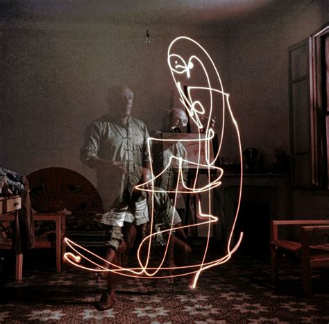 Pablo Picasso Draws With Light The Story Behind An Iconic Photo