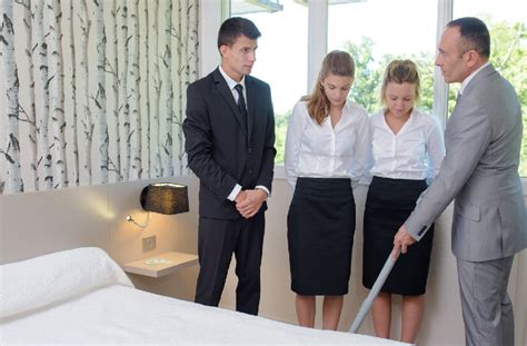 4 Reasons Housekeeping Supervisors Are Key To Moving Your Team Forward