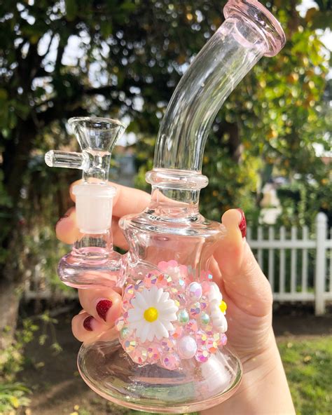 Daisy Mini Piece Puff Pixie Glass Girly Bongs Glass Pipes And Bongs