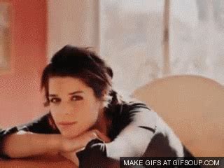 Neve Campbell Find Share On Giphy