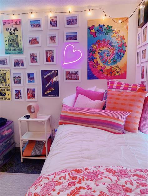 didit1344 relatablemoods in 2020 neon room room ideas bedroom dorm room designs