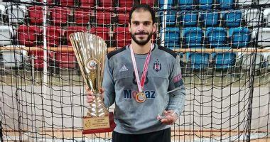 وقدم منتخب المصري مباراة كبيرة وسيطر على المباراة بالتقدم دائماً خلال شوط المباراة الأول والثاني، وقدم اللاعبون كريم هنداوي ويحيى الدرع ومحمد سند مباراة كبيرة. صور.. كريم هنداوى يتوج بكأس تركيا مع يد بشكتاش - اليوم السابع