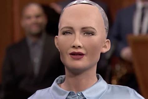 Sexy Robot Sophia Appears On The Tonight Show As She Tells