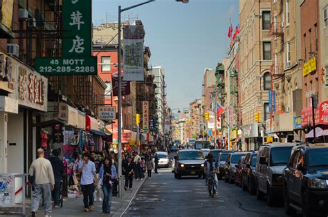 One of the most enduring immigrant communities, chinatown is new york's most famous ethnic neighbourhood. Chinatown (New York) - Encounters with Reality