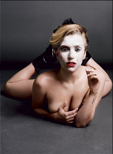 lady gaga topless 9 photos thefappening