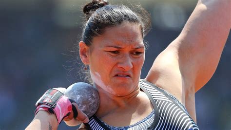 Nz Olympic Champ Valerie Adams Shows Her Moves As Rio Buildup Continues