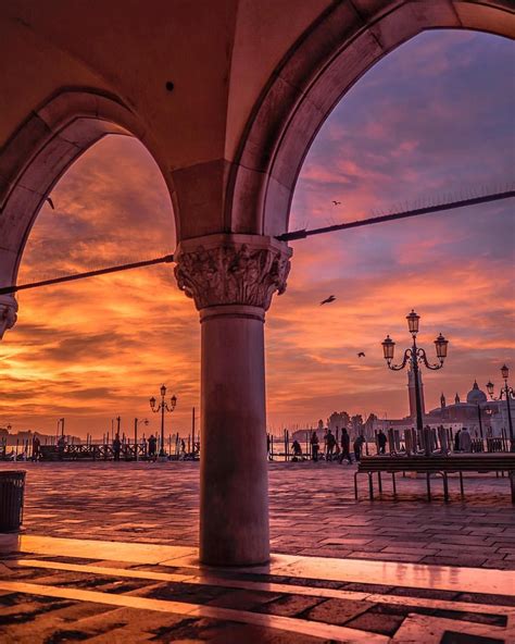 Sunset In Venezia Iliveitaly Venice Travel Italy Travel City