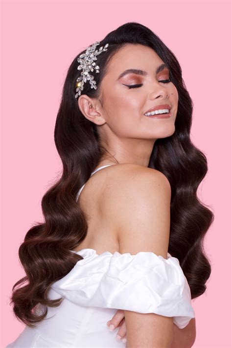 Bridal Hollywood Waves Wedding Hair Inspiration