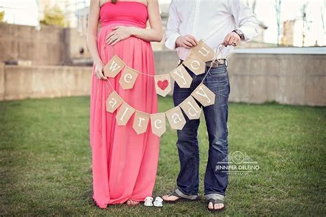 How To Maternity Photography Using Props Effectively