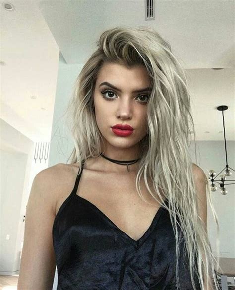 Pin By ᴀᴘᴀʀɴᴀ ʜᴀʀɪᴘʀᴀꜱᴀᴅ 🍉 On Alissa Violet ♡ Alissa Violet Hair Gorgeous Hair Violet Hair