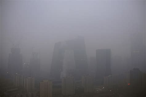 China Thick Smog Obscures Beijing Landmarks In First Ever Air
