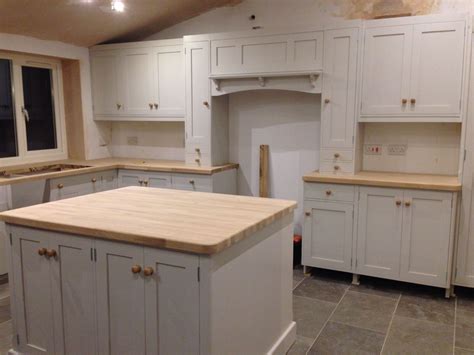 Find the best kitchen cabinet collections from ikea. Kitchen (work in progress) from Pineland. Grey limestone ...