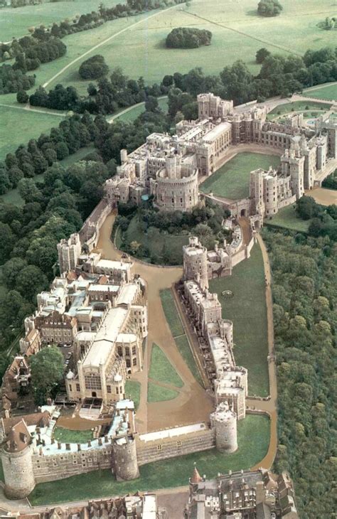 Windsor Castle In Berkshire England Beautiful Castles Beautiful