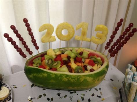 Don't leave your pineapple boat hanging dry! Graduation Party Ideas 2013 | 2013 Graduation party food ...