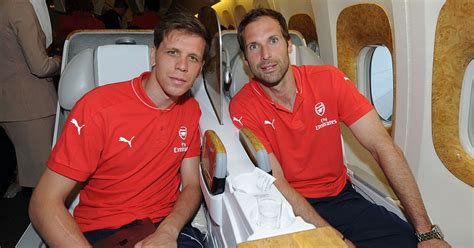 After learning that szczesny has a girlfriend collins blasted szczesny with the following tweet (since deleted): Arsenal News: Wojciech Szczesny remind Arsene Wenger of ...