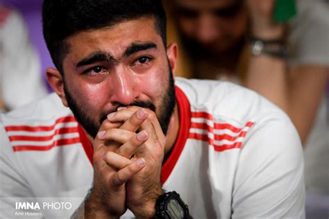 آخرین خبر عکس گریه تماشاگران ایرانی پس از باخت تیم ایران