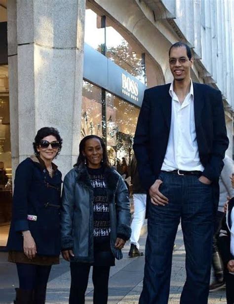 Brahim Takioullah Meet The Worlds 2nd Tallest Living Man Legitng