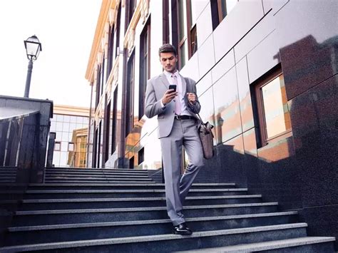 14 Apps Every Modern Gentleman Should Have On His Phone Business