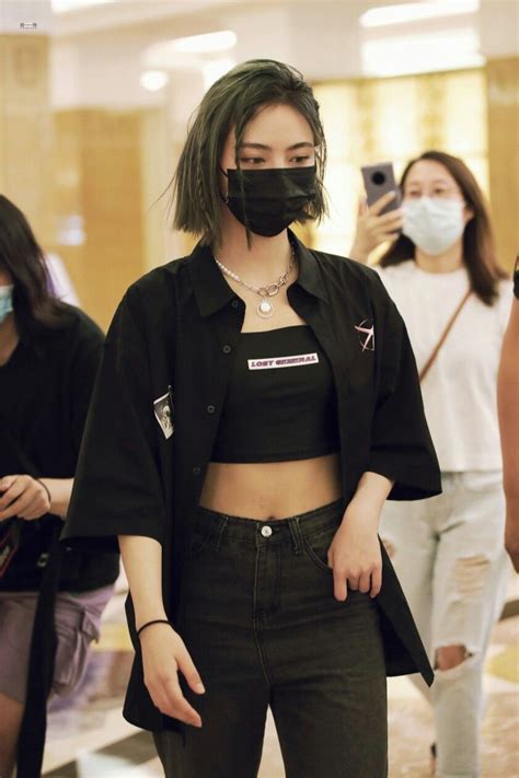 Https://wstravely.com/outfit/korean Mafia Outfit Female