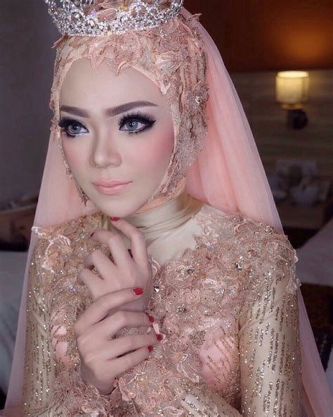 Program ini, terang fahira, harus diarahkan untuk menyebarkan kasadaran kepada calon pengantin, bahwa institusi keluarga itu adalah bagian penting dari ketahanan nasional sebuah bangsa. Riasan Natural Untuk Calon Pengantin - Make Up Rias ...