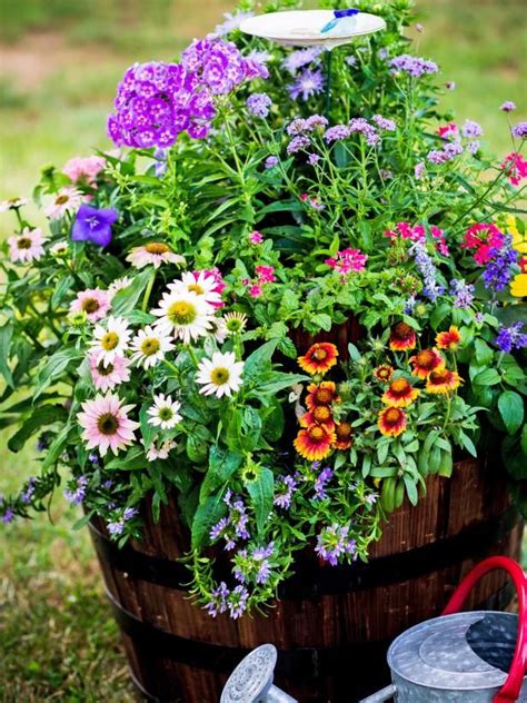 Beckon Pollinators To Your Backyard With A Bee Neficial Container
