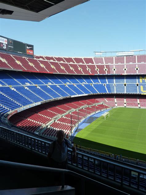 Barcelona, al costat del compromís social. Barcelona Football Stadium | ann.scott106 | Flickr