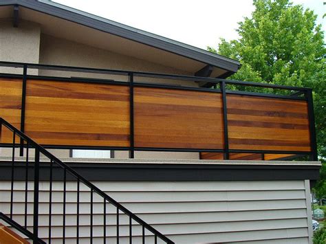 Metal Framed Horizontal Wood Privacy Rail Horizontal Deck Railing