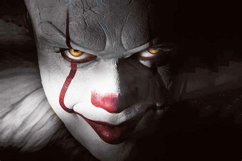 Stephen King S It New Pennywise Photos Revealed Entertainment