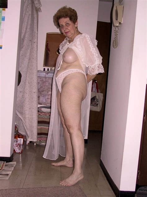 Very Old Granny Seducing And Posing Porn Pictures Xxx Photos Sex Images 2703029 Pictoa