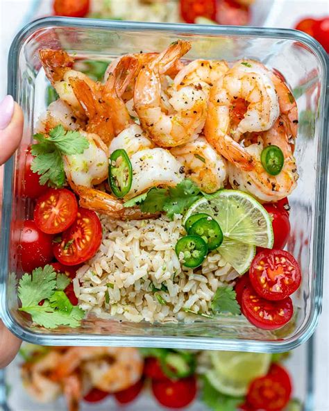 Are you the one of those who thinks taste and health can't go hand in hand? Garlic Lime Shrimp Meal Prep Recipe| Healthy Fitness Meals