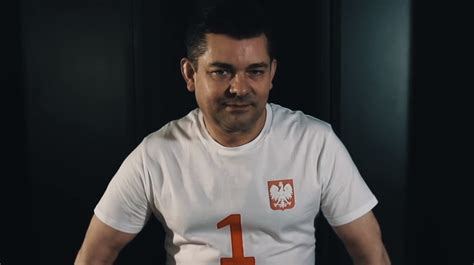 Share your videos with friends, family, and the world Zenek Martyniuk nagrał mundialową piosenkę "Przez emocje oszalałem". Nowy przebój ma zagrzewać ...