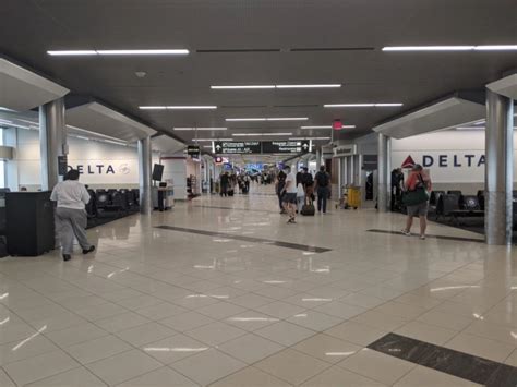 Atlanta Airport Connections Guide To Atl Layovers Kinda Boring