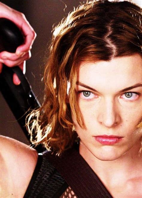 Milla Jovovich As Alice Abernathy In Resident Evil Resident