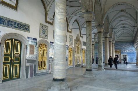 The Topkapı Palace Museum Houses Many Rare Treasures Including One Of